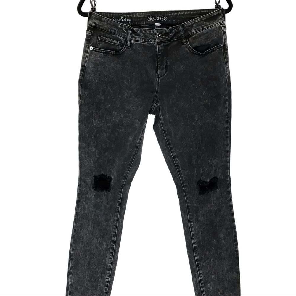 Super Skinny Decree Jeans Juniors Size 9‎ Black Distressed